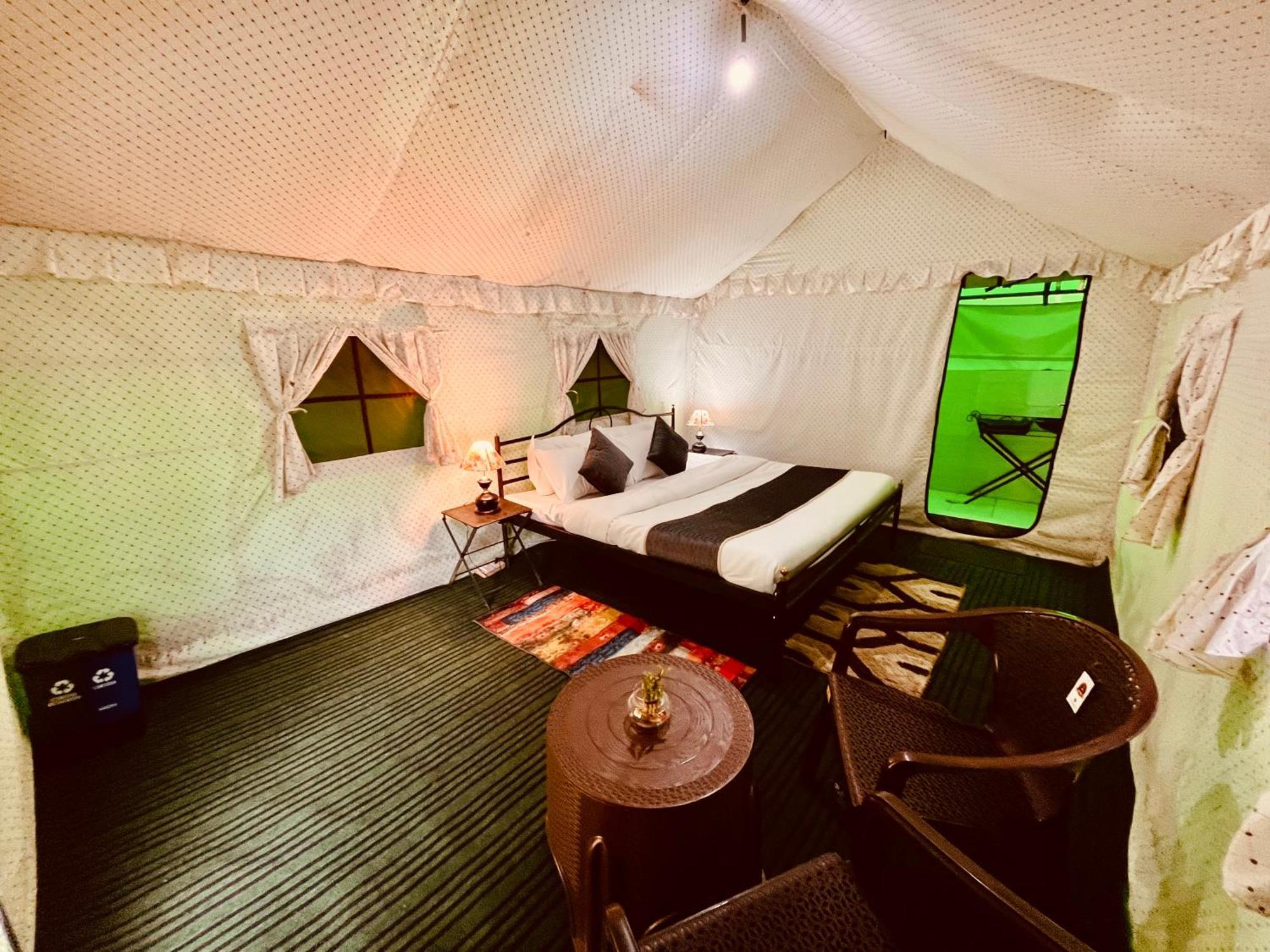 Himalayan Riverside Swiss Cottage Tents, Manali Kültér fotó