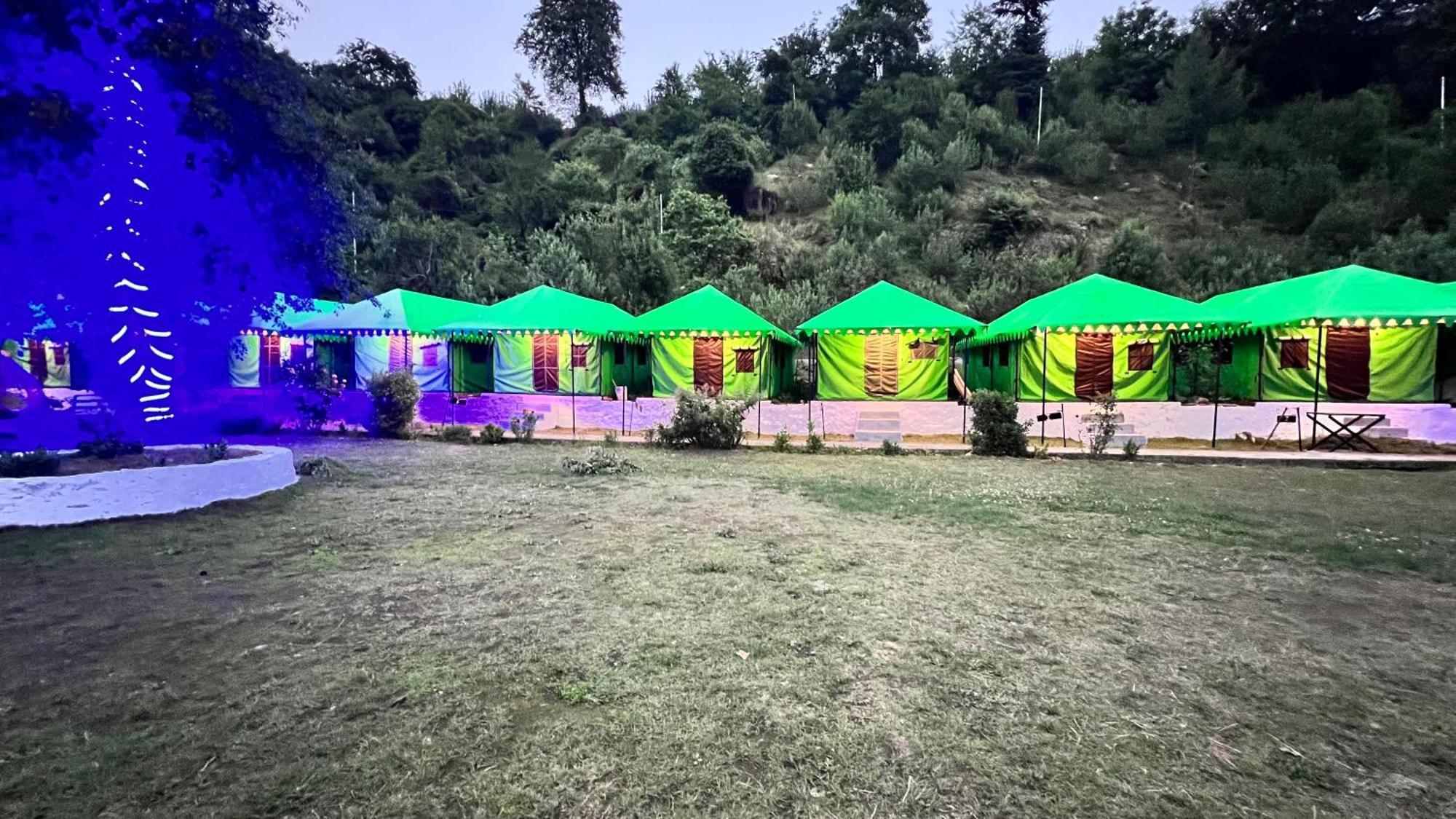 Himalayan Riverside Swiss Cottage Tents, Manali Kültér fotó