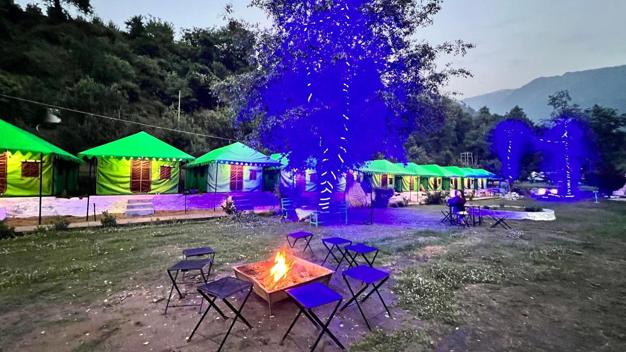 Himalayan Riverside Swiss Cottage Tents, Manali Kültér fotó