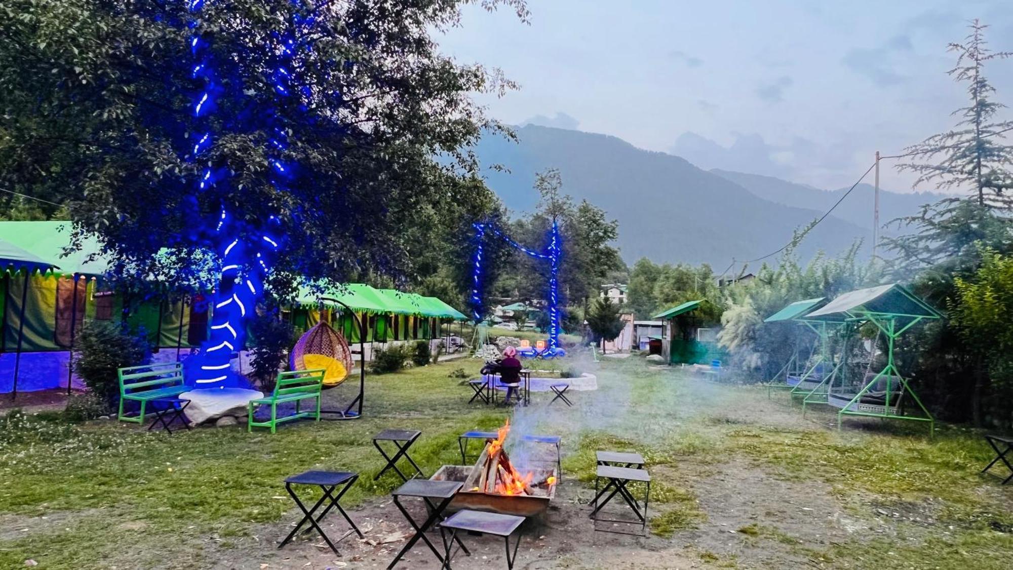 Himalayan Riverside Swiss Cottage Tents, Manali Kültér fotó